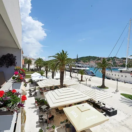 Stella Old Town Trogir, With Balcony * トロギール