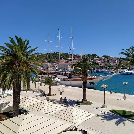Stella Old Town Trogir, With Balcony * トロギール