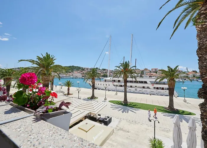 Stella Old Town Trogir, With Balcony アパート トロギール
