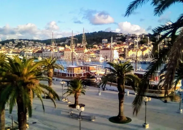 Stella Old Town Trogir, With Balcony アパート