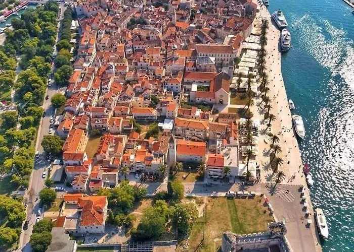 Stella Old Town Trogir, With Balcony アパート トロギール