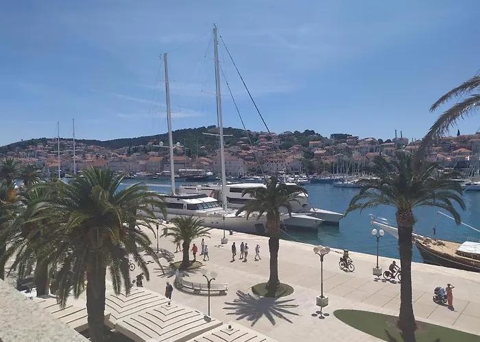 アパート Stella Old Town Trogir, With Balcony トロギール
