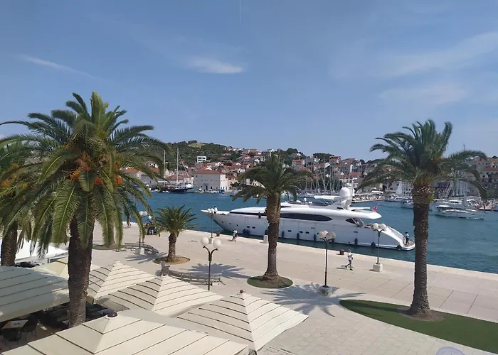 アパート Stella Old Town Trogir, With Balcony トロギール