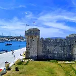 Appartamento Stella Old Town Trogir, With Balcony